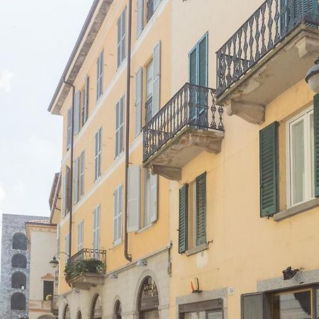 Da Pia In Historycal Como City Centre By Rent All Como Exteriör bild
