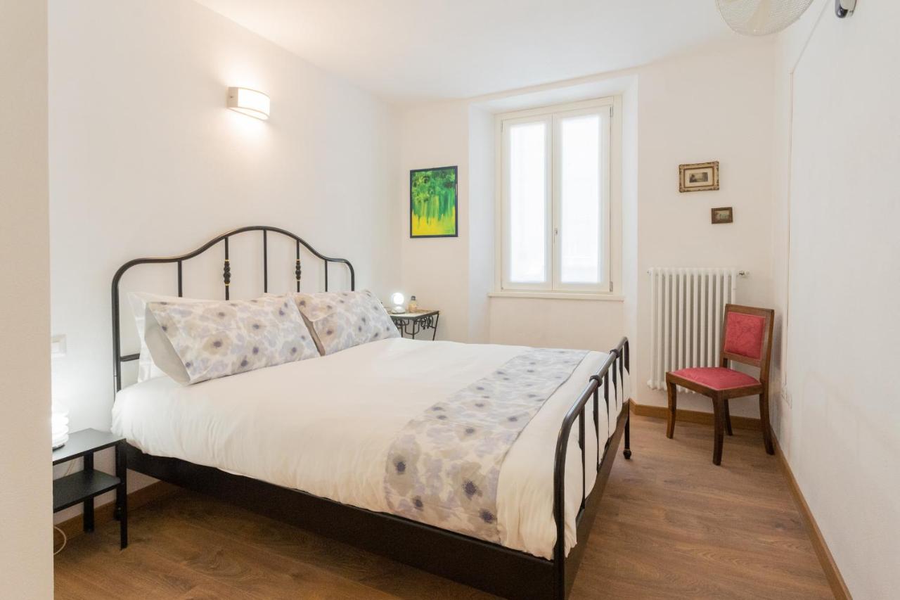 Da Pia In Historycal Como City Centre By Rent All Como Exteriör bild